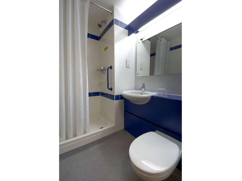 Travelodge Halifax Pokoj fotografie